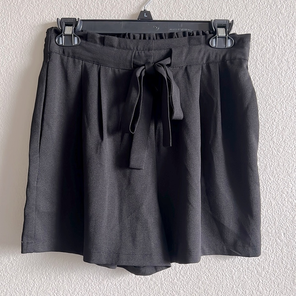 DR2 Black Paperbag Waist Shorts with Tie Belt and Pockets Size Small